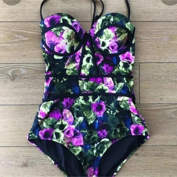 Attention Floral One Piece Bodycon 50s Style Swimsuit - Picture 7 of 7